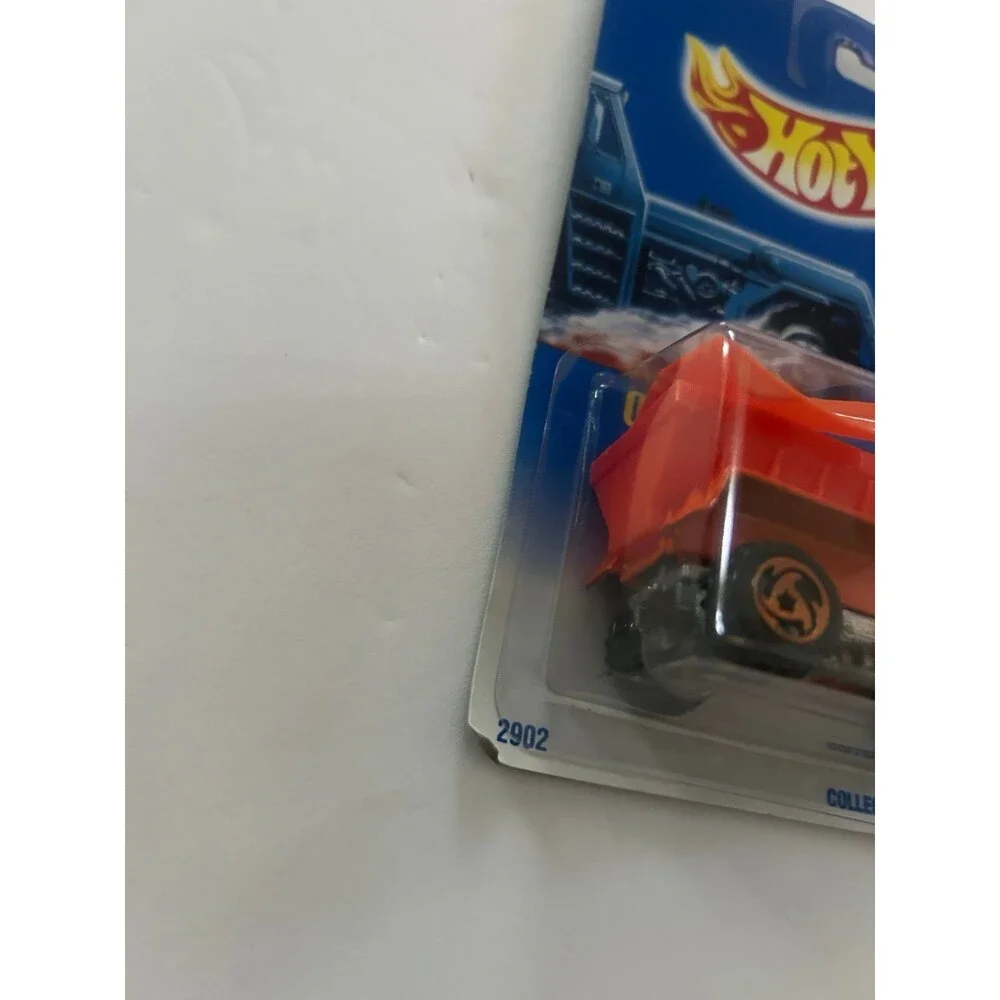 1991 Hot Wheels Oshkosh Snow Plow #2902 Malaysia #201 Workhorses Orange